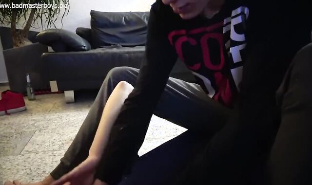 tormentor Soles villein Dominance