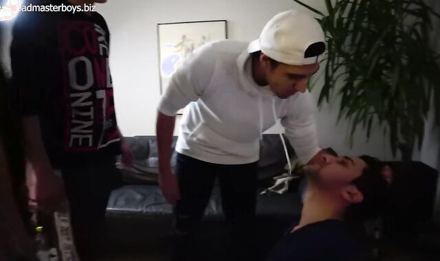 tormentor Soles villein Dominance