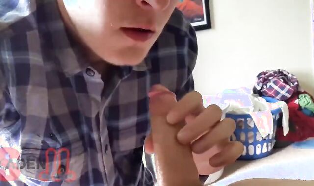 Skaden acquires hatch Used By Strung Up teenage Next Door