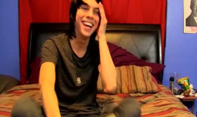 Kyler Moss wank off Flash