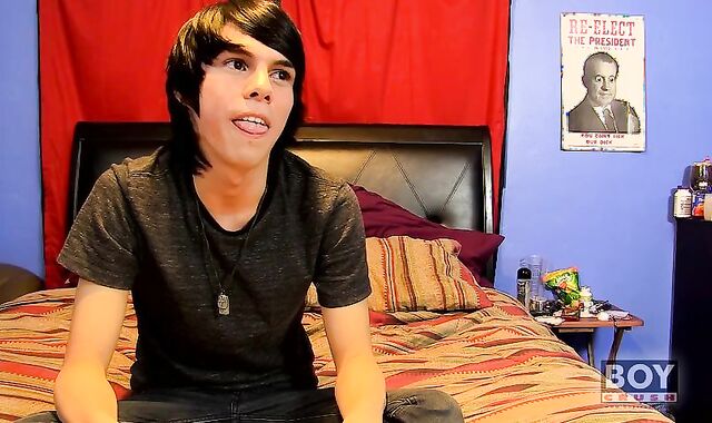 Kyler Moss wank off Flash