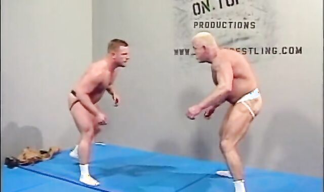 Brett Akers Grapples John Mangoss