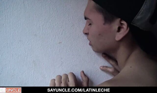 'Leche Devotee Rails A yam-sized ramrod'