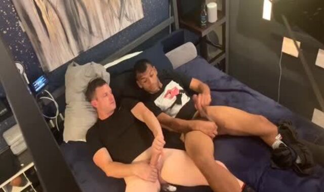 Just Out Of Jail, Gay-For-Pay DL Homeboy Jacks It But Can’t Fight Back My fuckhole