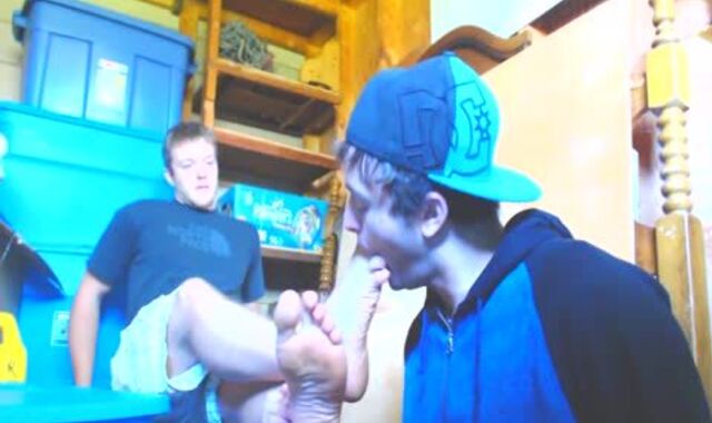 'This chap's Soles And ass-hole Reeked mind-blowing.  that boy Pops In My hatch'