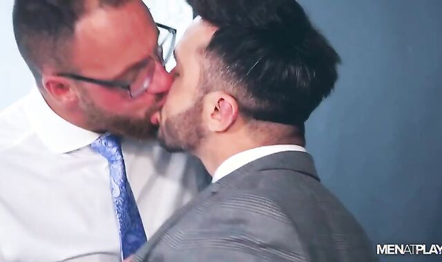 Voyeurism Camera Operator (Kike Gil, Leo Rosso)