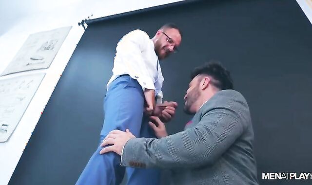 Voyeurism Camera Operator (Kike Gil, Leo Rosso)