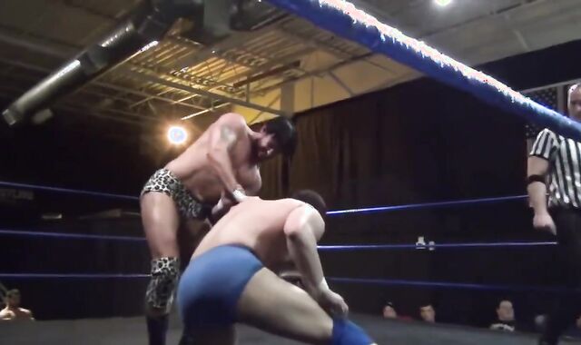 enthralling Grappling masculines: Reeves Vs Vine