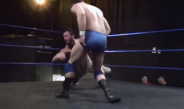 enthralling Grappling masculines: Reeves Vs Vine