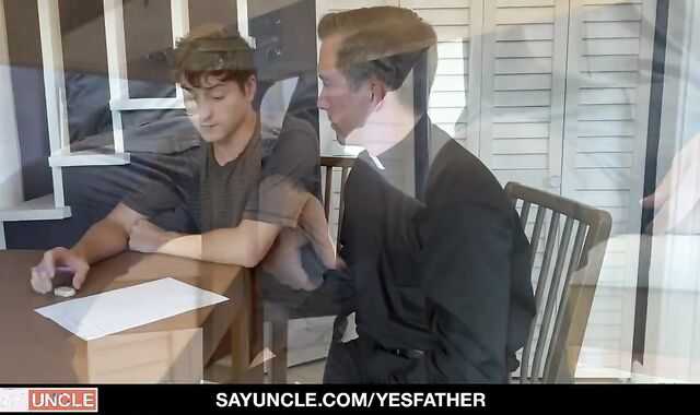 Taylor Reign blows Dad Parker