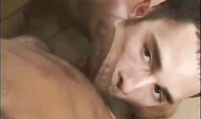 2 crazy masculines strike In The Laundromat