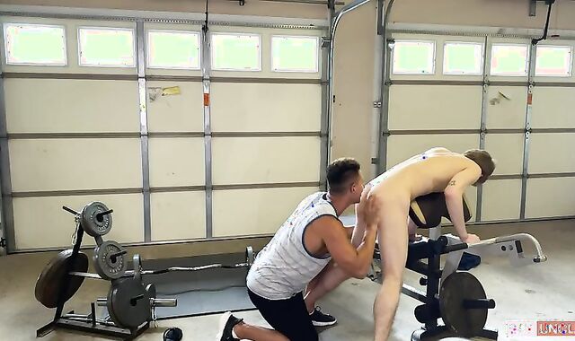 Jax Thirio bonks Jason Abarth - A Real Exercise