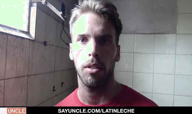 'Latino Renovator Inhales man sausage As additional Service'