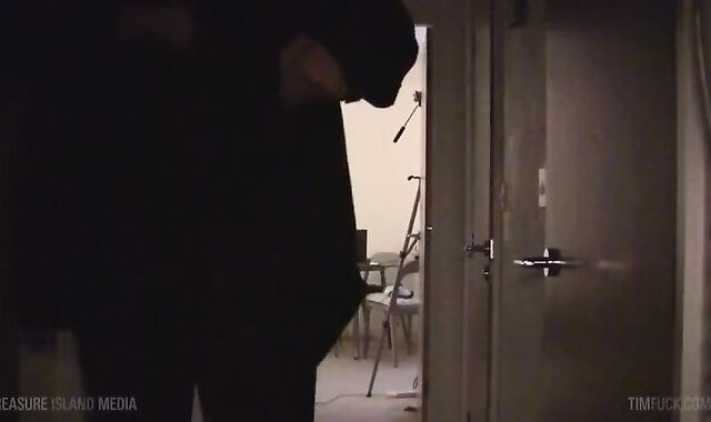 Max Scneider CUMDUMP