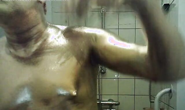 Golden  Clyster Bodypaint villein Gerard