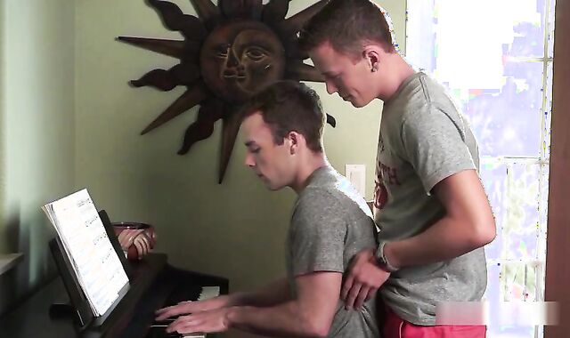 LucaVisconti - SATISFY do not lure THE PIANIST (Brad & Oliver)