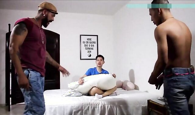 Uncle Breno bonks The folks