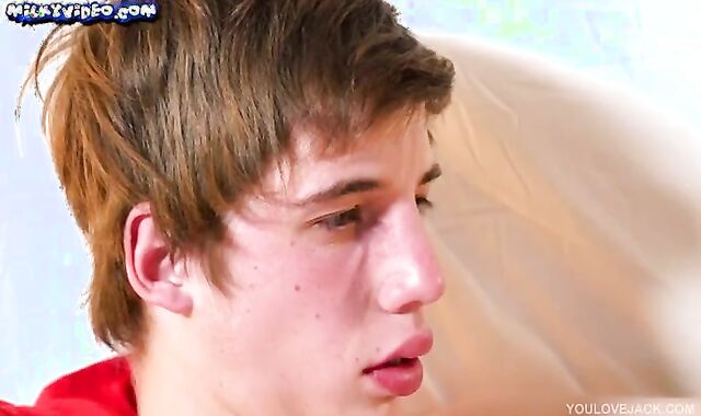 Solo Bear ultra-cute twunk Drains gigantic dick And jizz shot