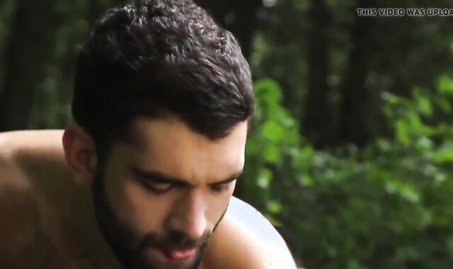 SUPERBE BEARDED chap I must tear up HIM