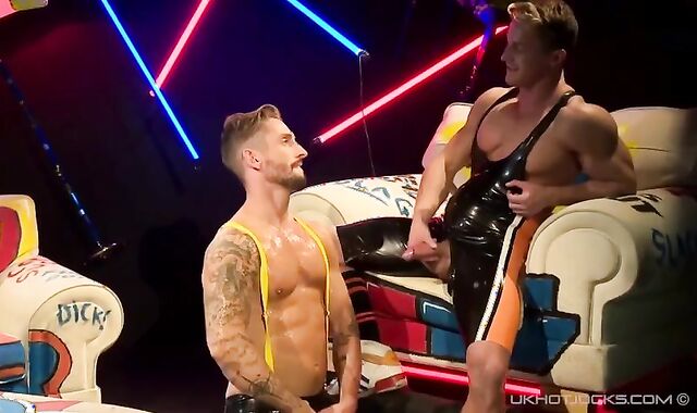 Darius & Nick In Condom