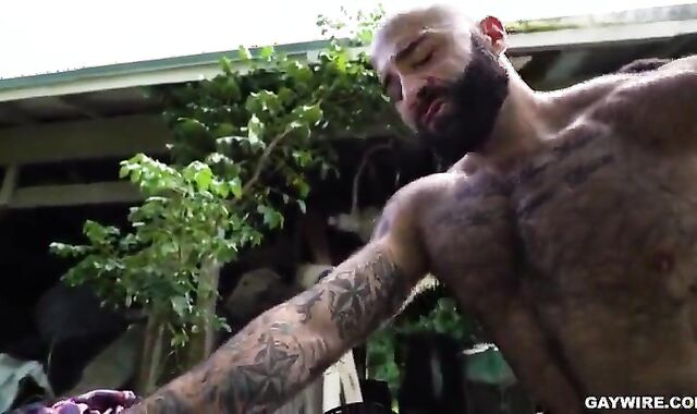 shaggy monstrous wazoo For XXL ginormous ten-Pounder