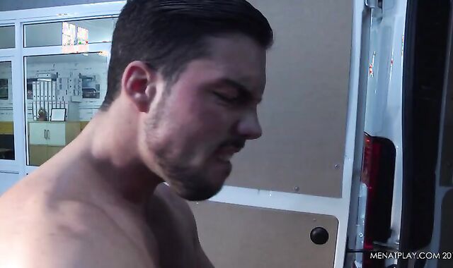 Ronnie Bonavova & Malek Tonias - Thug