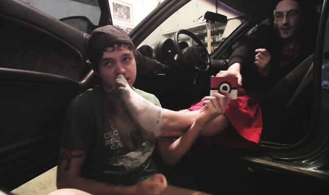 'Paid This stud To Let Me Scent His Soles'