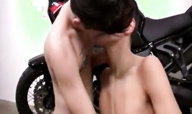 nubile nude Virgin Popping