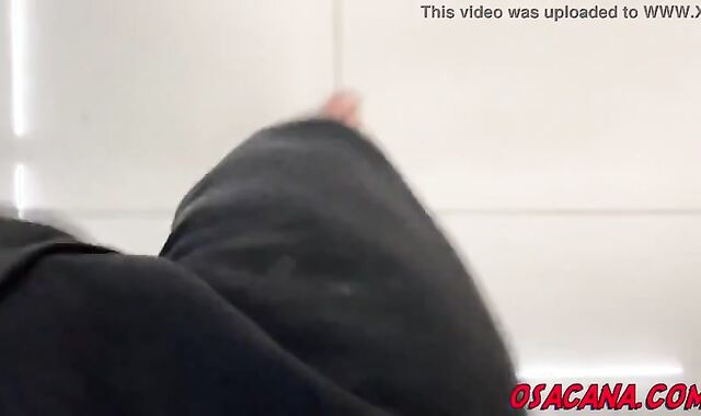 Crimson - A Mulher Fugiu E Ele Comeu O Traficante - Victor Hugo