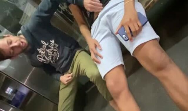 FETICHE, OFERECI DINHEIRO PARA UM CARA