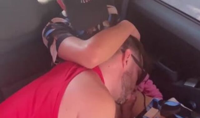 Rafael Mieto – FETICHES – CHUPANDO ROLAS NO CARRO