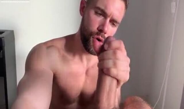 I Enjoy To deep-throat All Her chisel, it's gigantic - I Encountered Him On Sxtinder.com