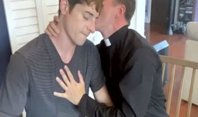 Taylor Reign gargles Parent Parker