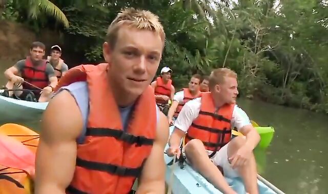 ash-blonde chap romps ash-blonde Grizzly