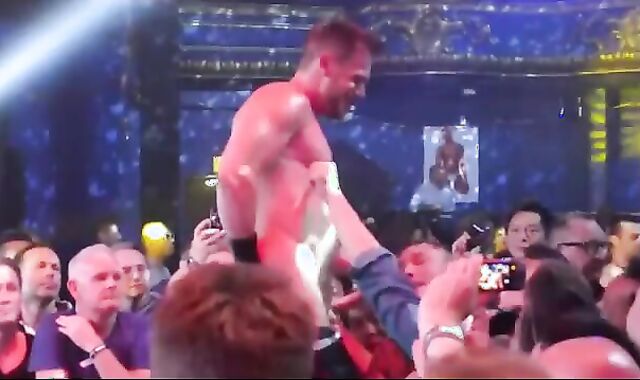 Hans Berlin Lets His Admirers To deepthroat His manhood