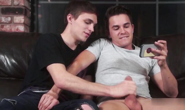 DucaDiMantua - EYEING PORNO -lads Flipfuck