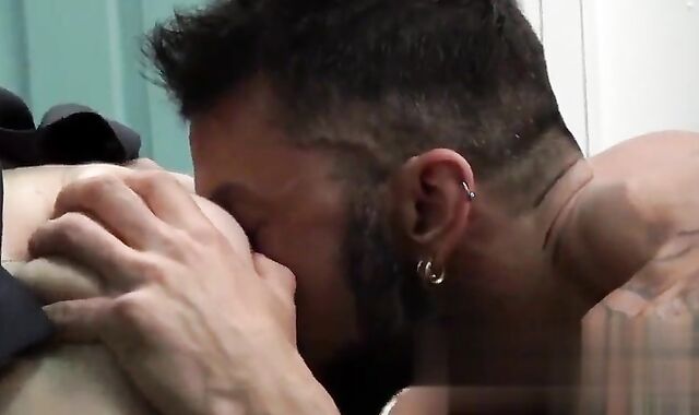 Mexican teenies three-way condom-free bang