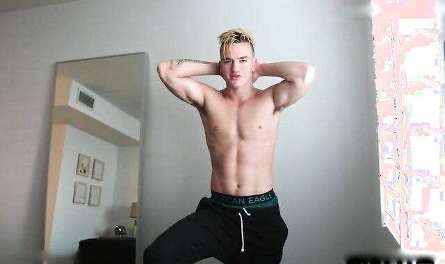 Muscle Beach Arse Jackson Knight Jacks Off