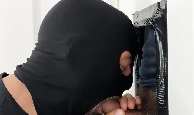 31yo Presents Me To His humongous penis