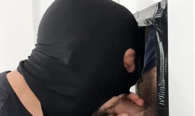 31yo Presents Me To His humongous penis