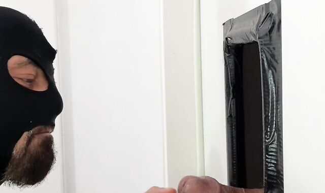 31yo Presents Me To His humongous penis