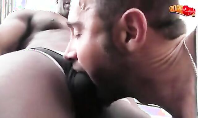 Tom Smith bonks Martin Mazza