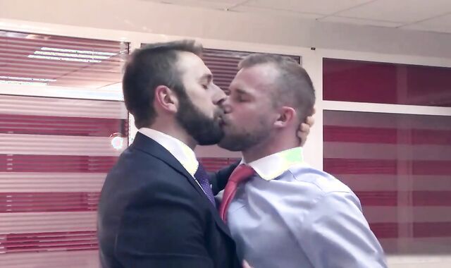 rear end fashion Jalil Jafar