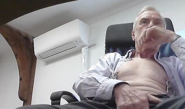 Public webcam Flash For Lily