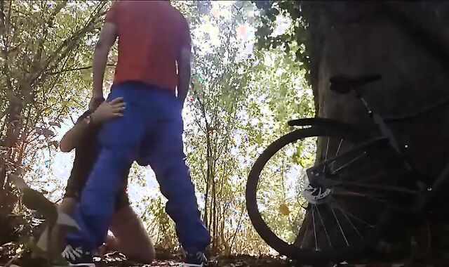 Je Suce Et Me Fait Enculer Dehors