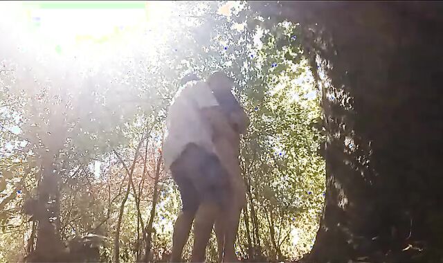 Je Suce Et Me Fait Enculer Dehors