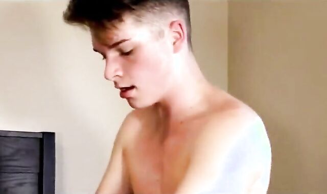 platinum-blonde guy In no condom Spin fuck