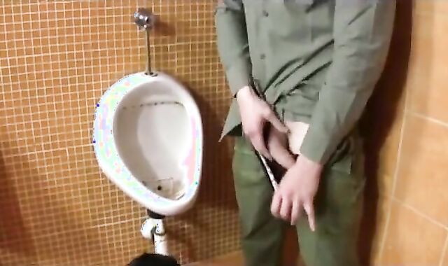 young Squaddie receives Barebacked