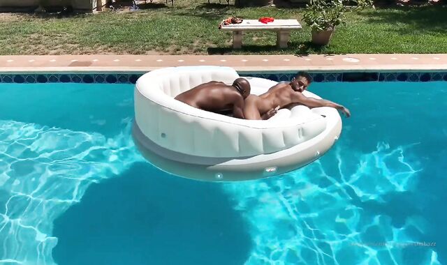 Making Enjoy In The Pool - Afternoon Elation
