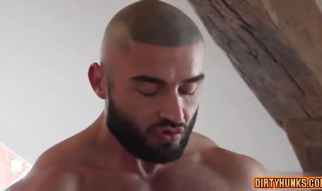 Good pulverize In Paris FLIPFUCK